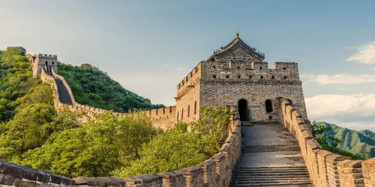 Muralla_China_3_ZoEIzfD-thumbnail_webp-1024x512